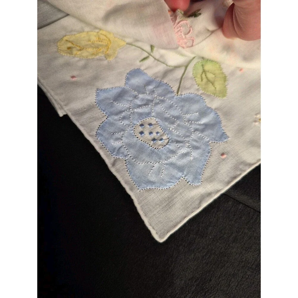 New Vintage JC Penny Embroidered Hankerchiefs Hand Rolled Flower  Hankerchief